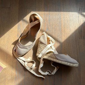 Castañer beige espadrilles size 40